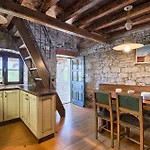 בית נופש Ulika פורץ